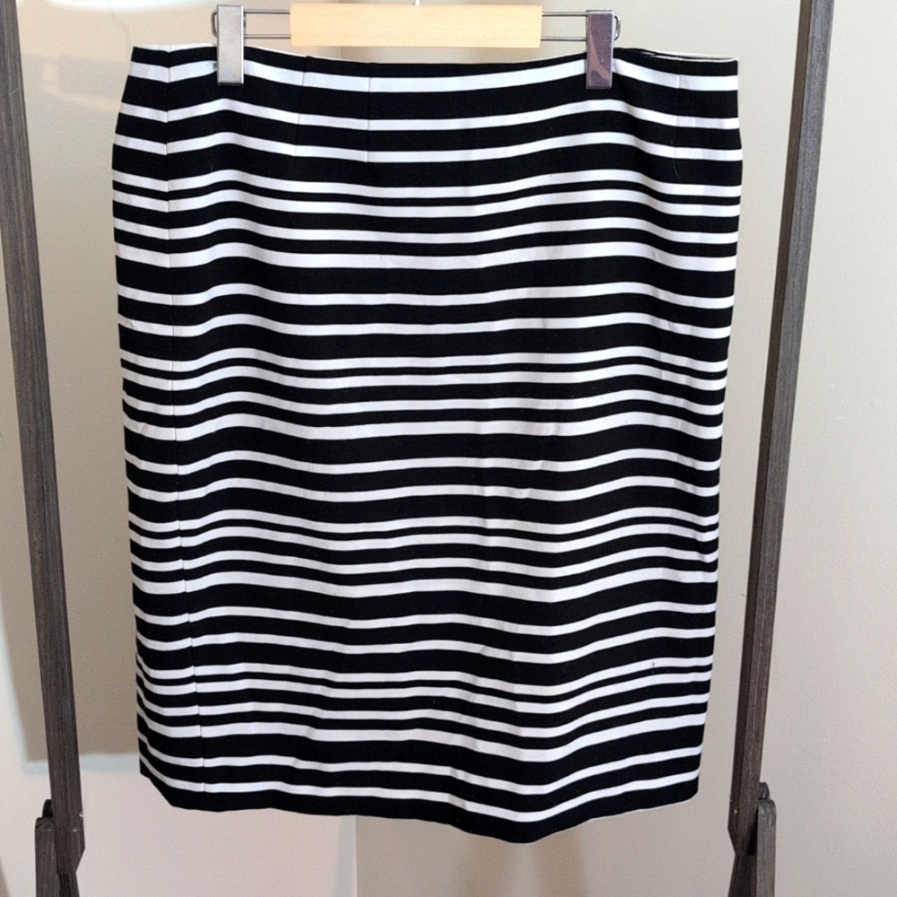 Kasper| Black and White Striped Midi Back Zippered Skirt Polyester Blend